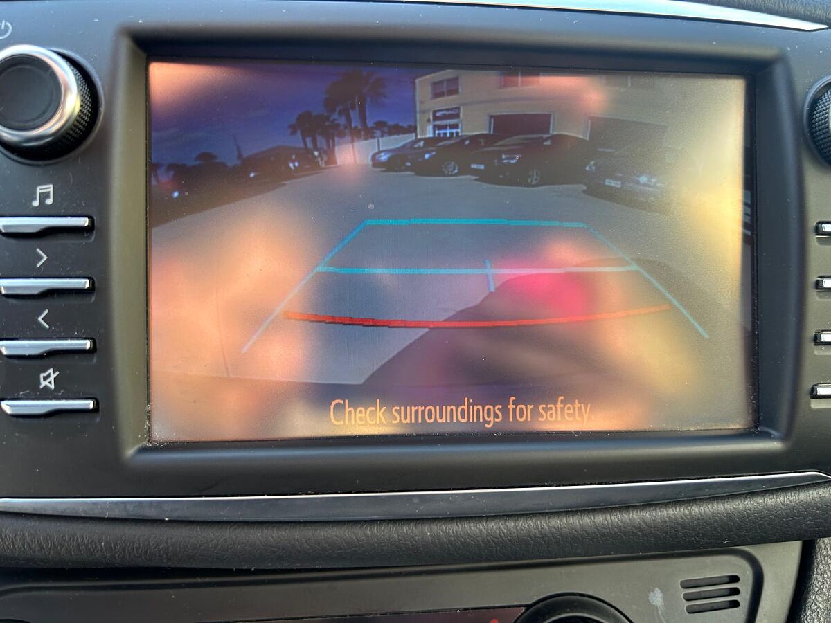 TOYOTA YARIS ADVANCE 1.5 HYBRID AUTO SPANISH LHD IN SPAIN 35000 MILES 2017